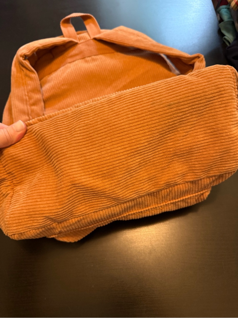 BILLABONG orange corduroy backpack. EUC. Lined inside with lightly padded sleeve - Picture 6 of 6